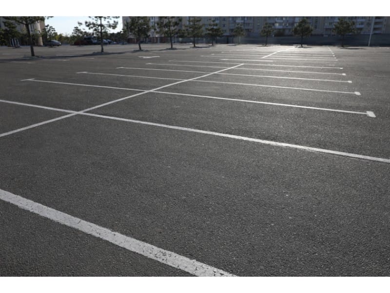 How Proper Line Striping Improves Safety and Traffic Flow in the Summer Rush